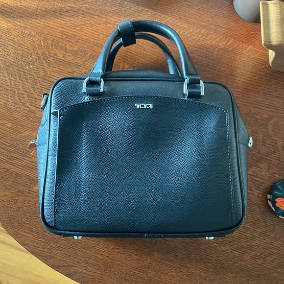 Tumi Bags Tumi Purse With Detachable Shape Great Condition Poshmark